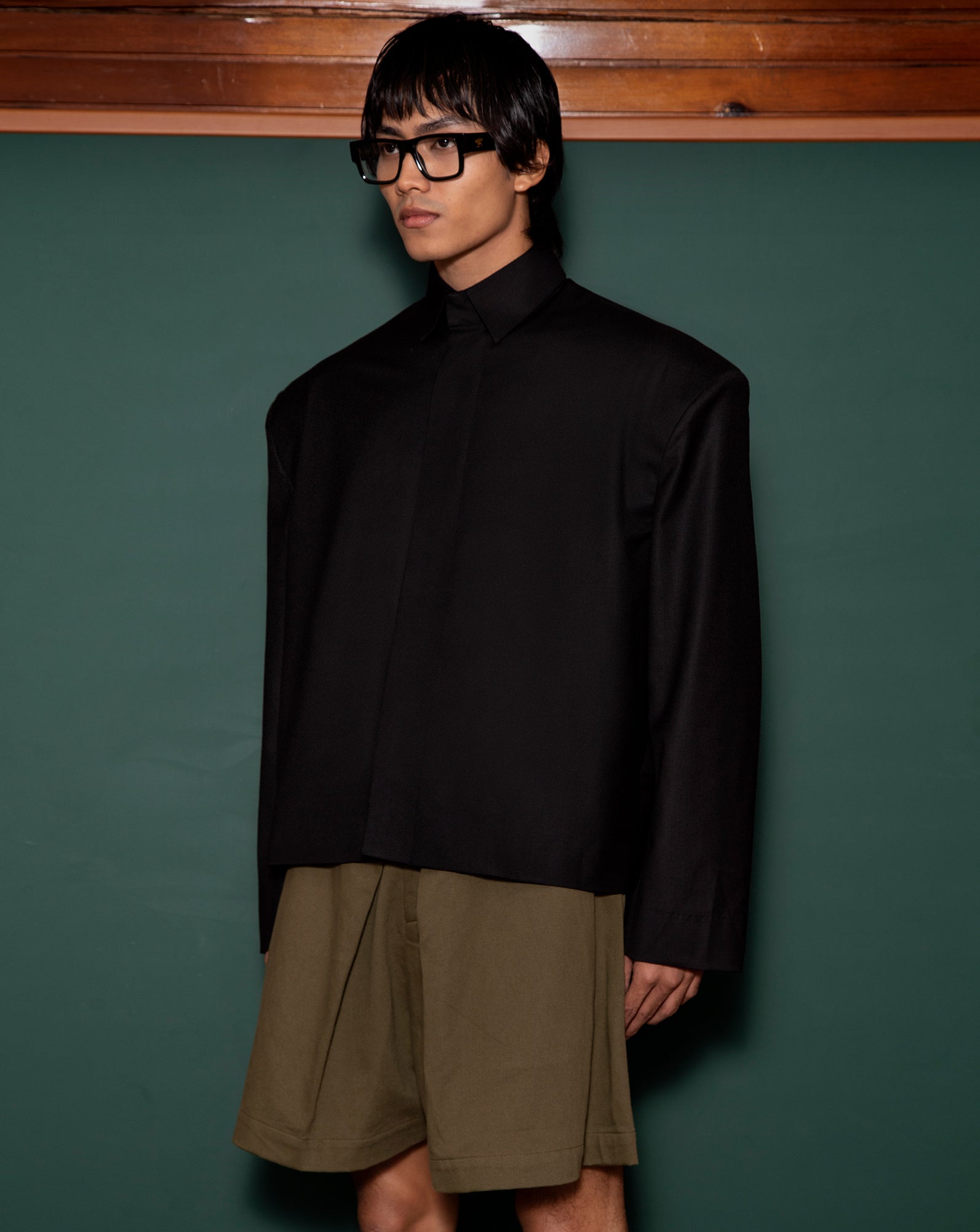 Kemeja Bahu (Black) //Tie Bag (Red)