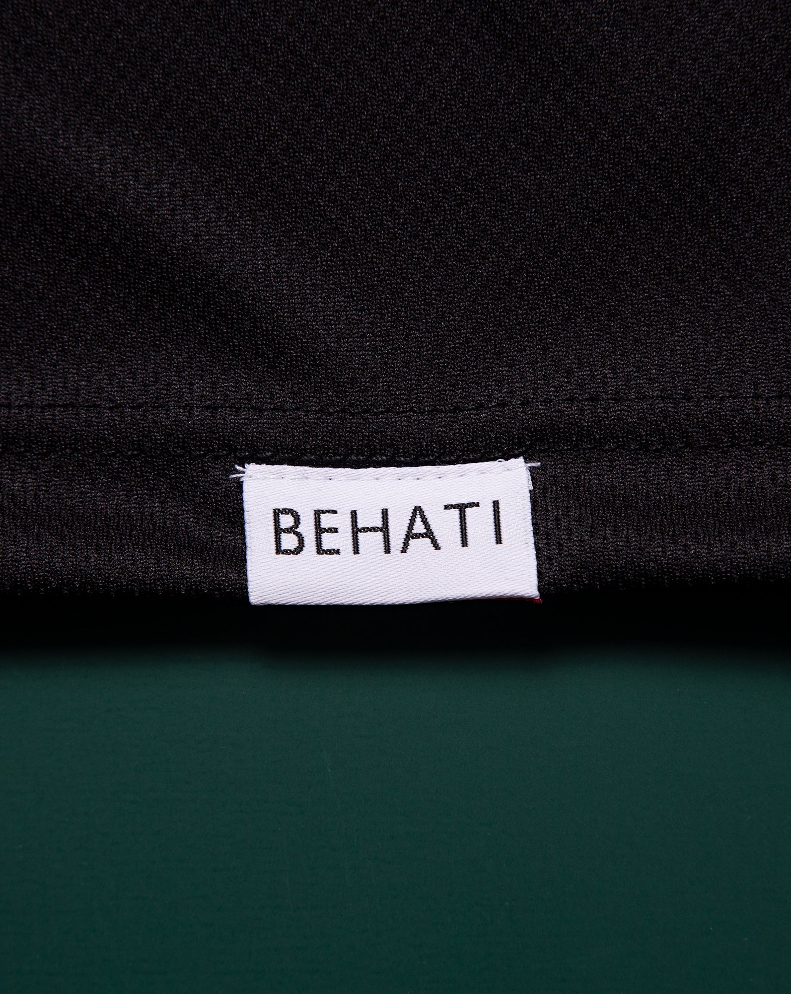 Serumpun Tee (Black)