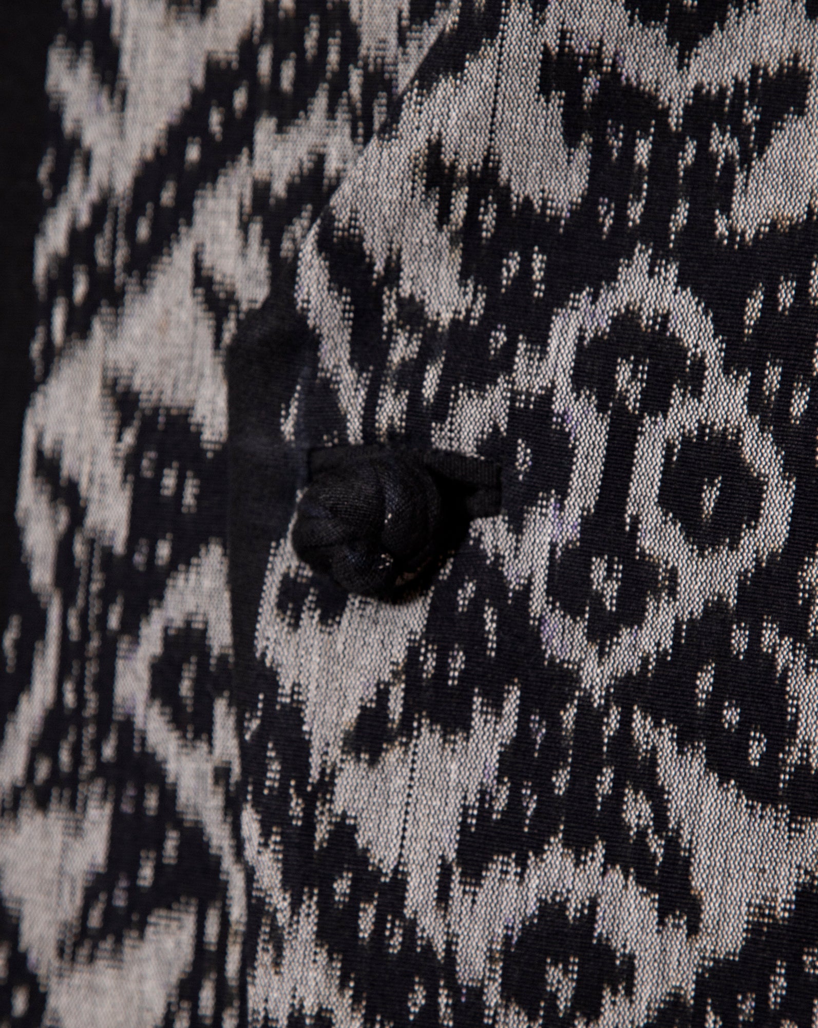 Suit Ikat // Tie Bag (Grey Black)