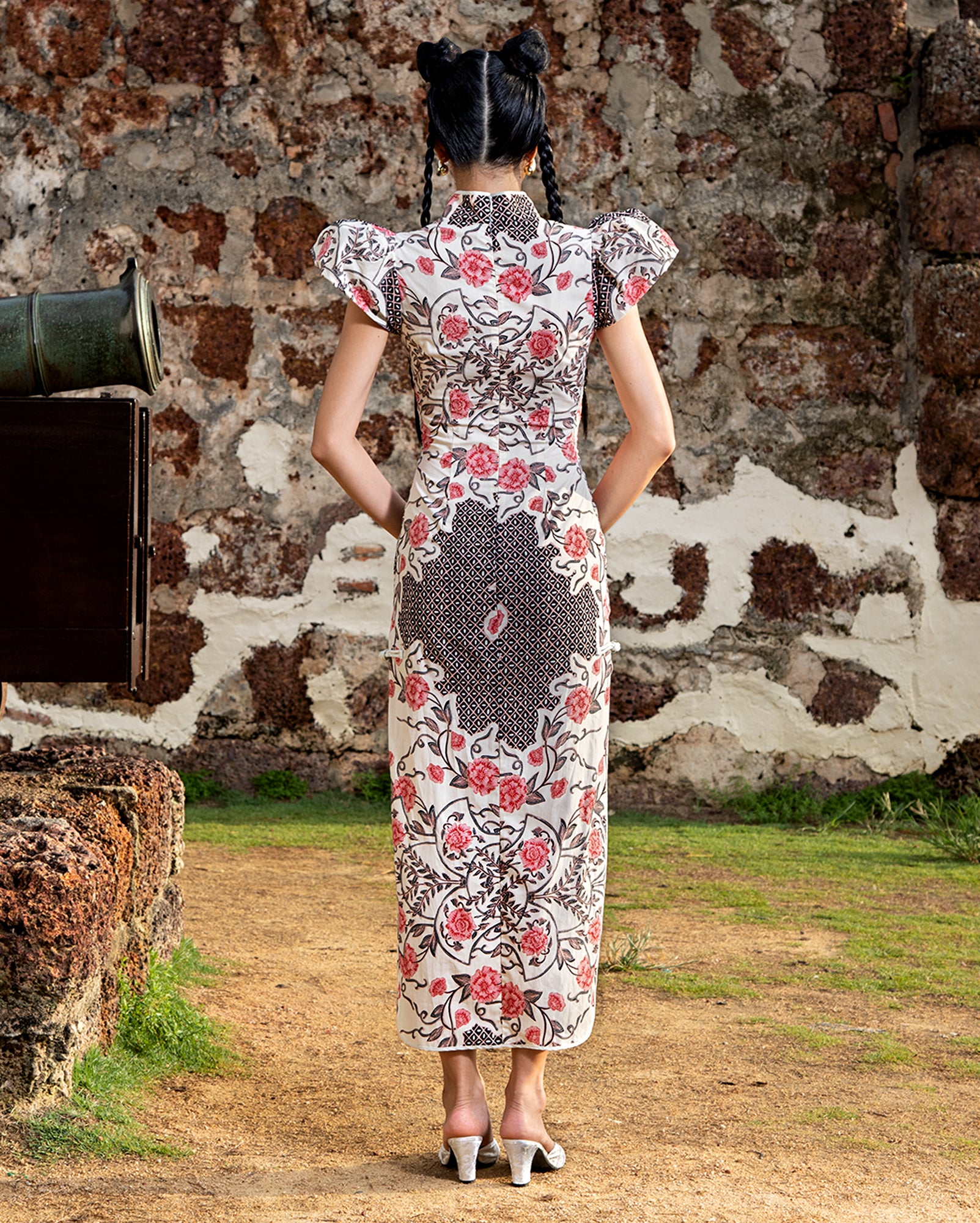Cheongsam Ledang (Carnation Batik)