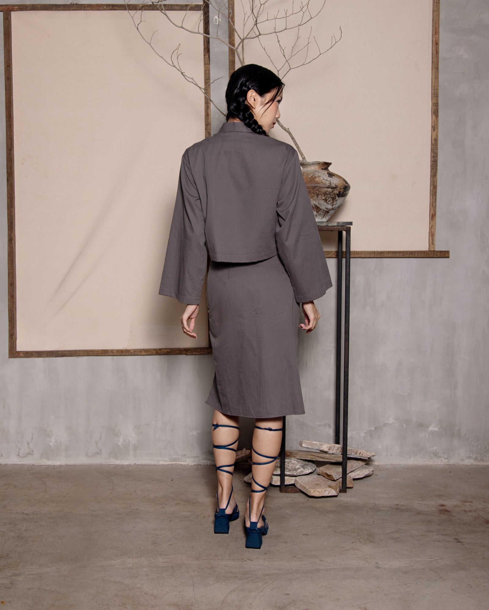 Chang Tang Krop / Slit Skirt Pankou Depan (Stone Grey)