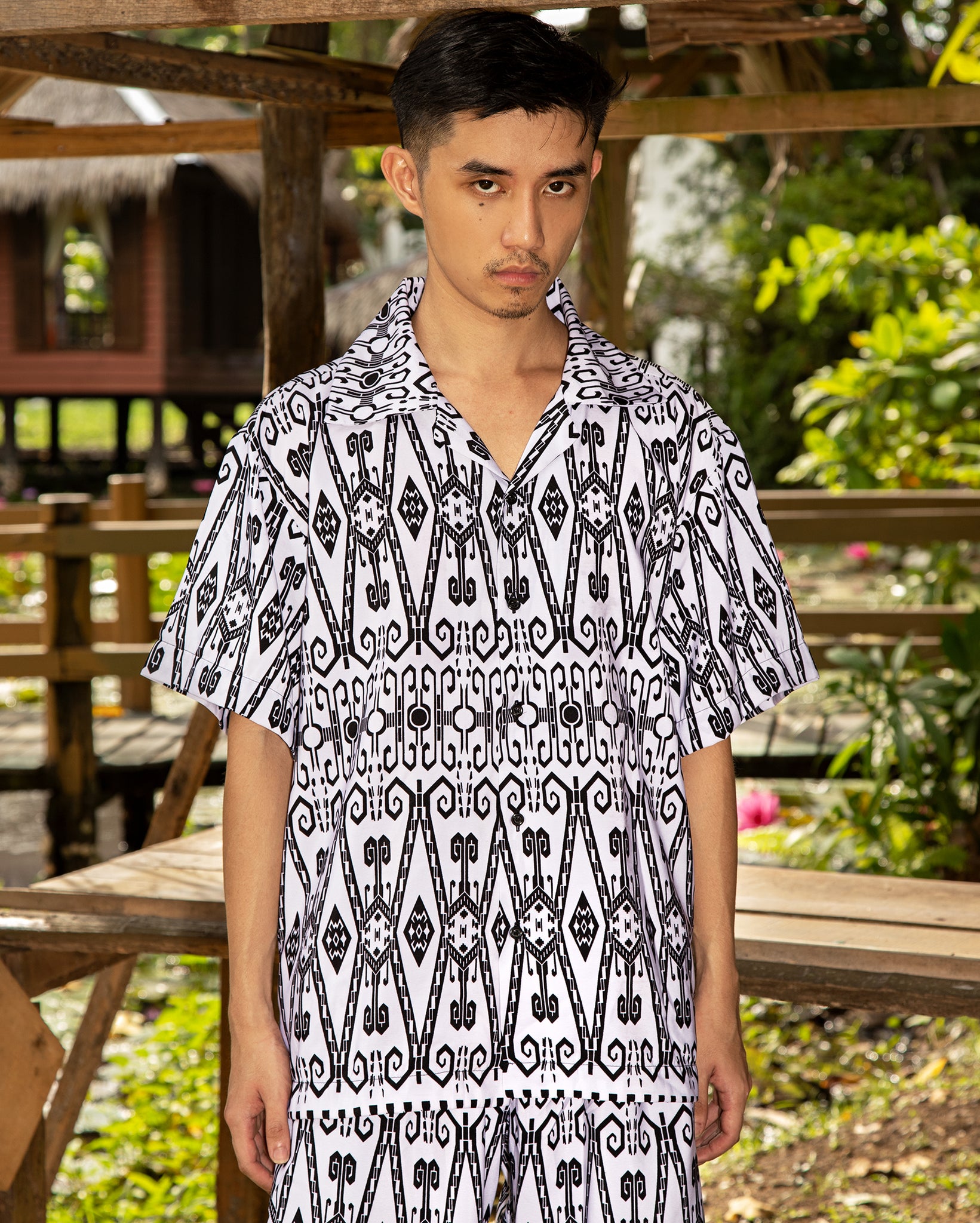 Baju Pantai Borneo (White)