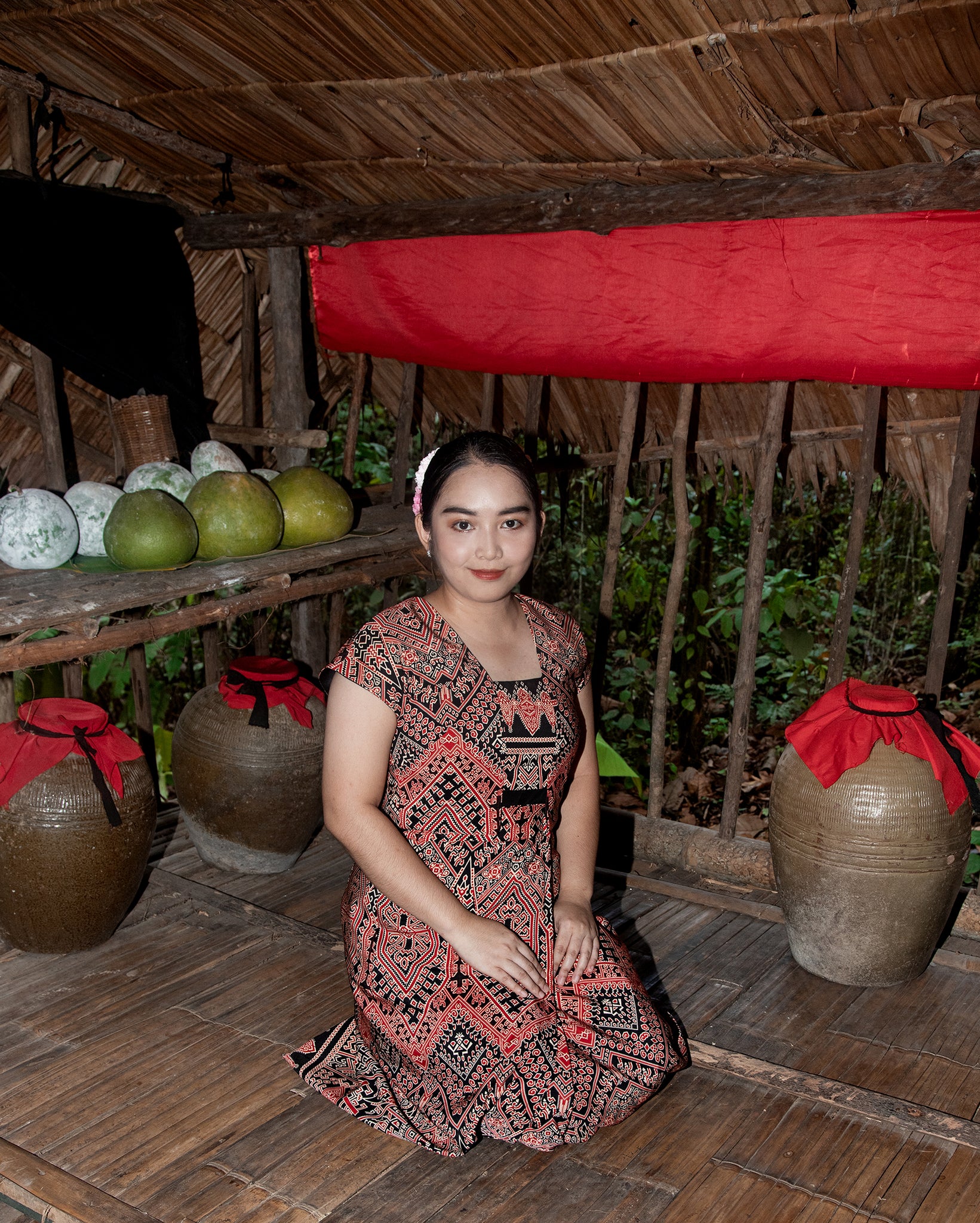 Kebaya Krop Borneo (Red Black)