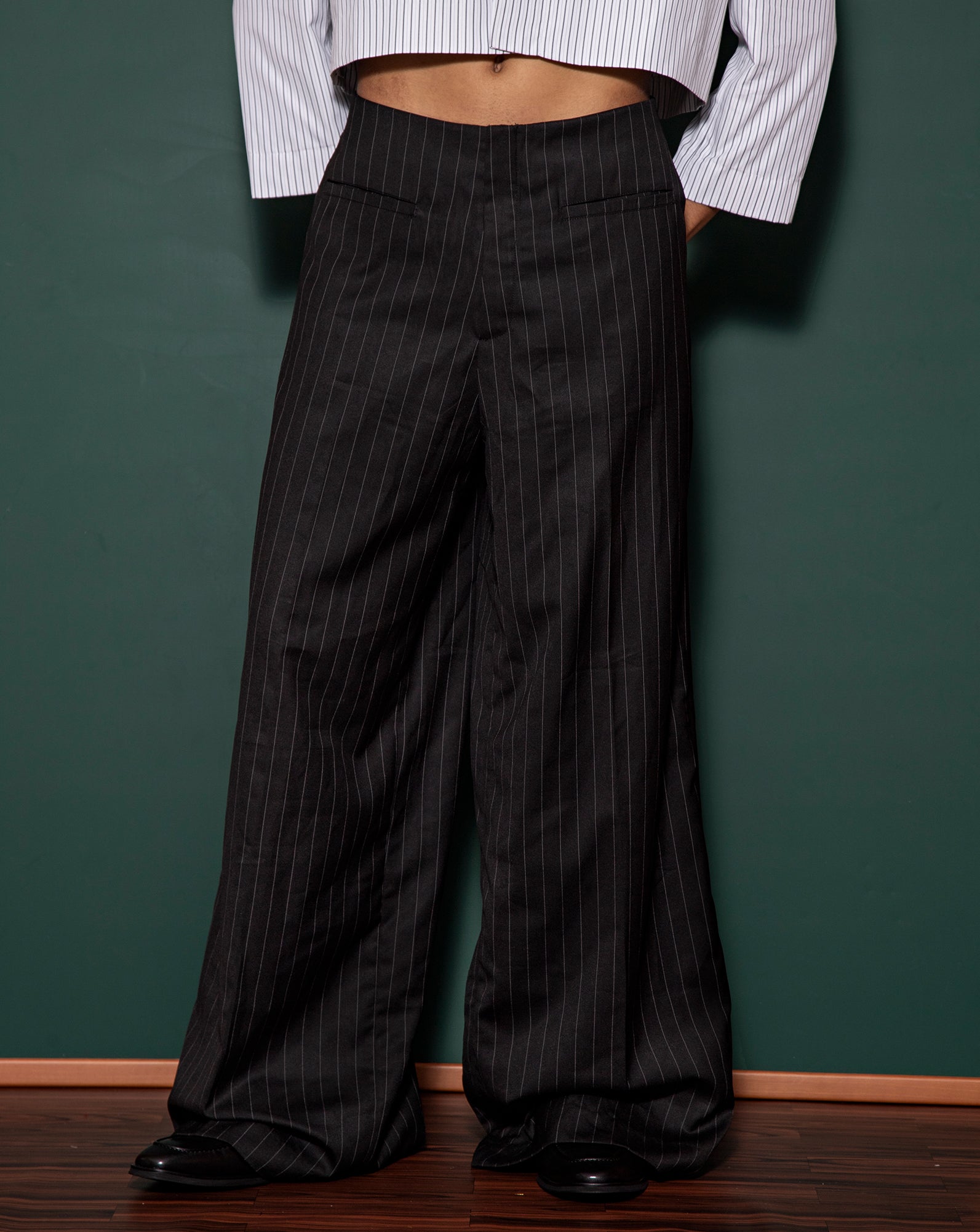 Welt Pants (Black Pinstripe)