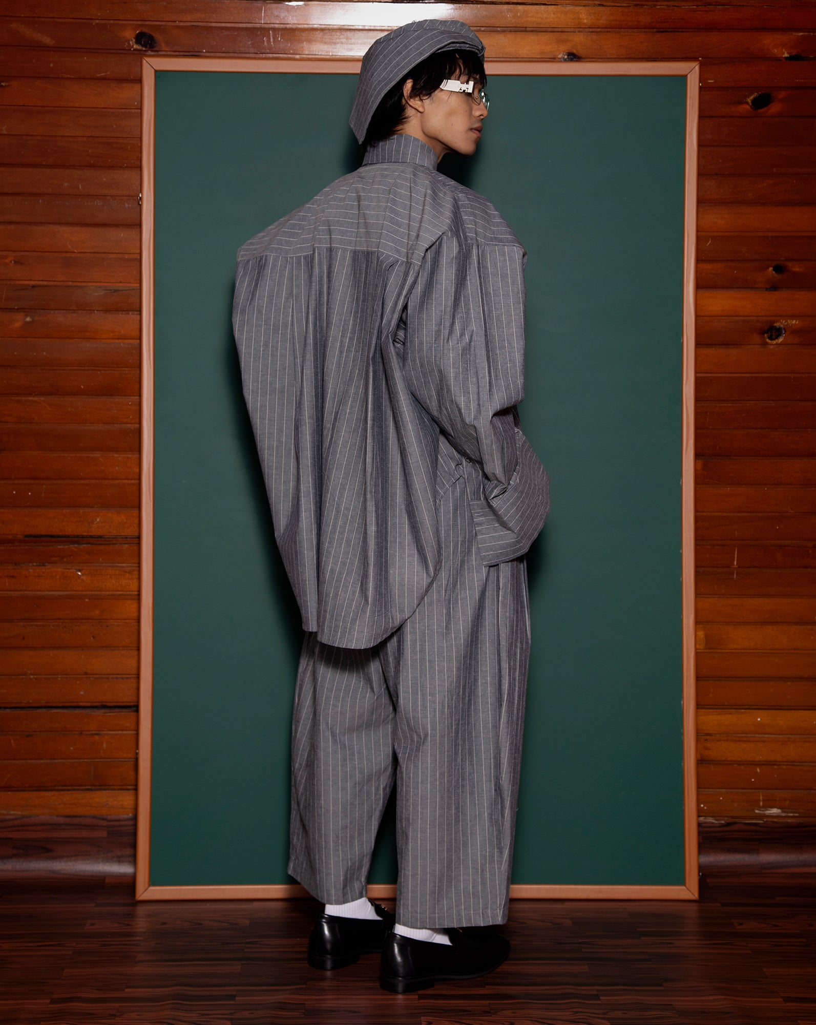 Kemeja Anjang (Grey Pinstripes)