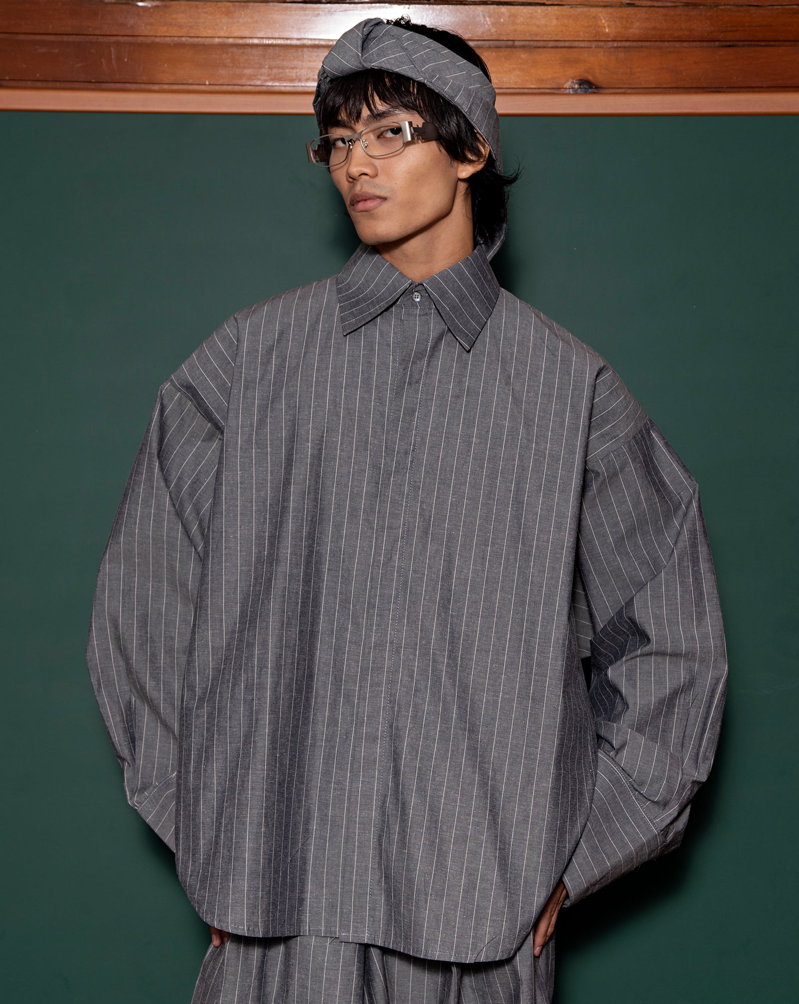 Kemeja Anjang (Grey Pinstripes)