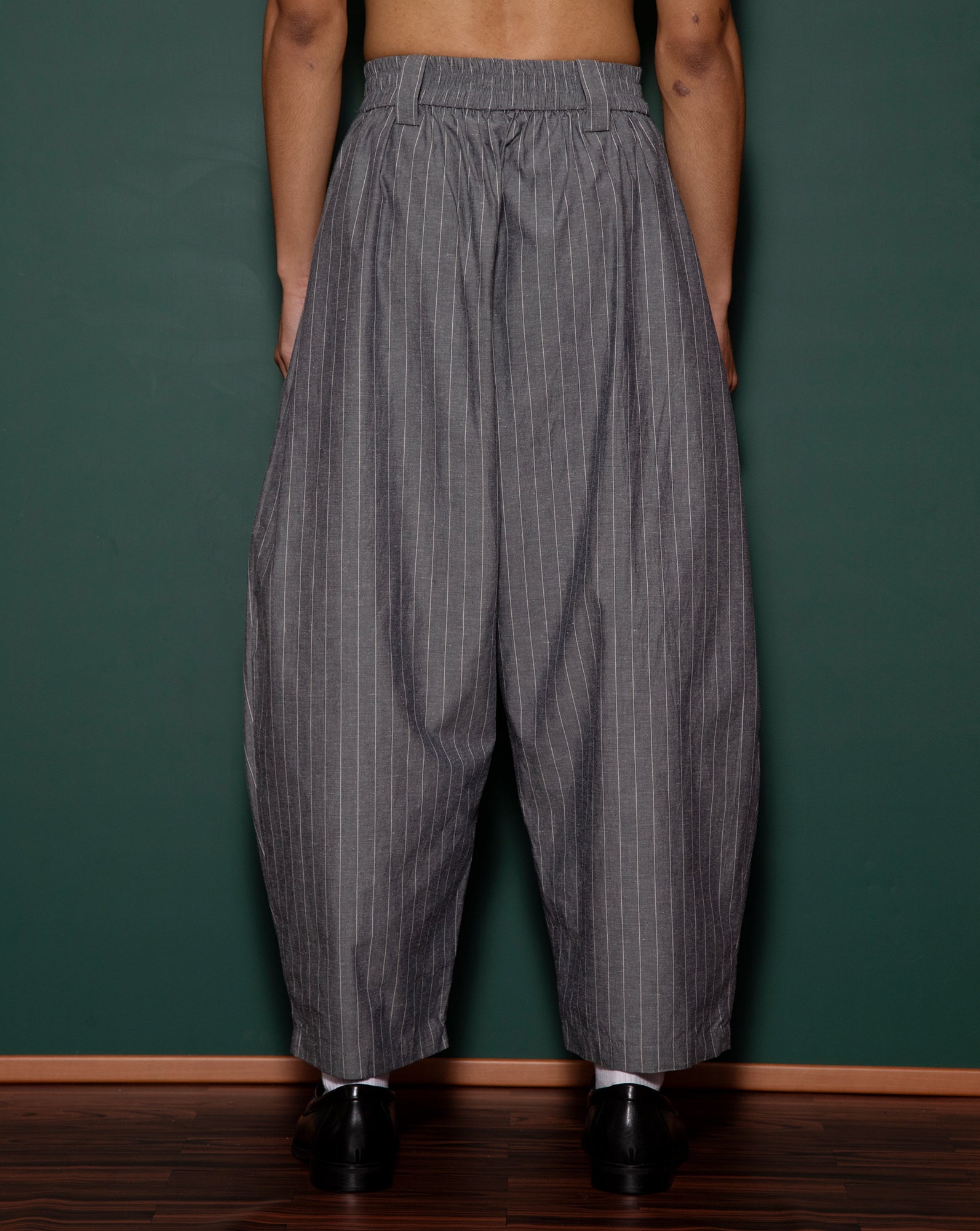 Kemeja Anjang (Grey Pinstripes)