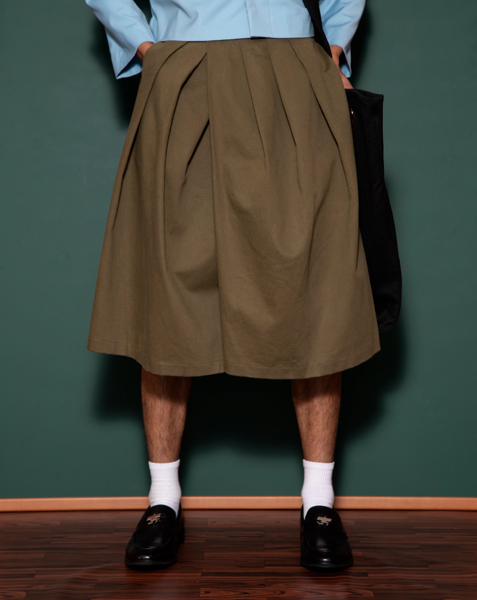 Kemeja Bahu Krop (Blue) // Tie Bag (Black Viscose)