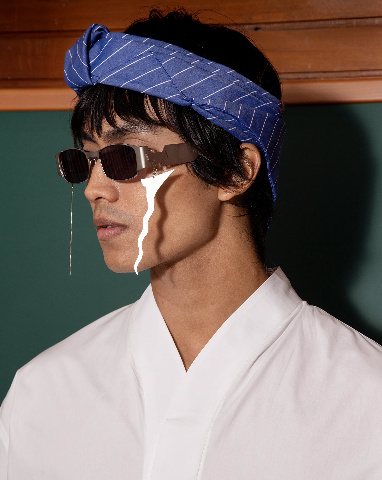 Kaca Mata Keris (Silver Black Shade)
