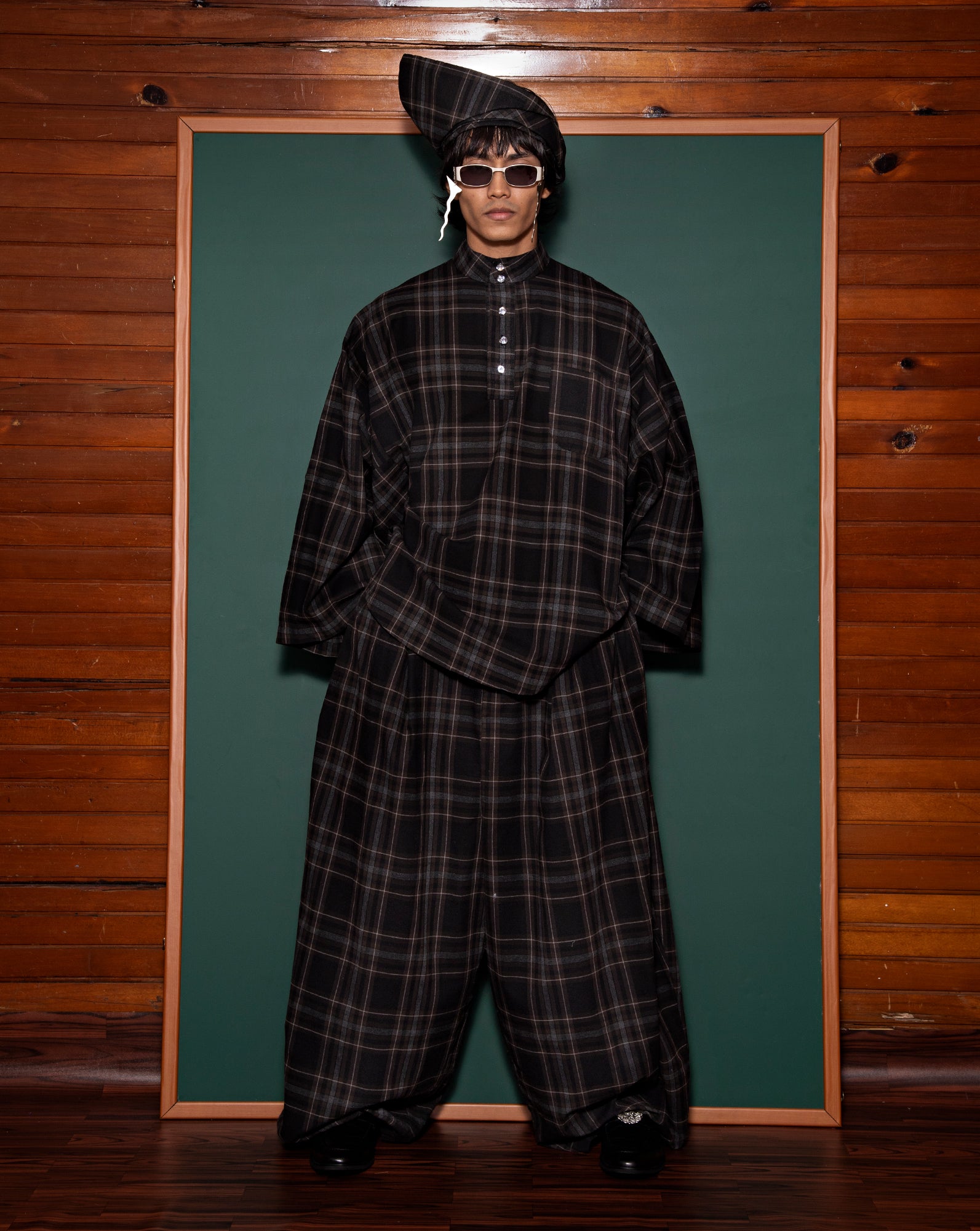 Baju Melayu Oversaiz Cekak Musang (Black Grey Plaid)