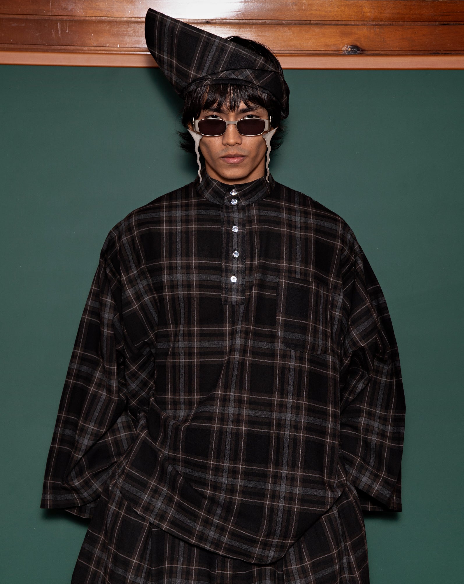 Baju Melayu Oversaiz Cekak Musang (Black Grey Plaid)