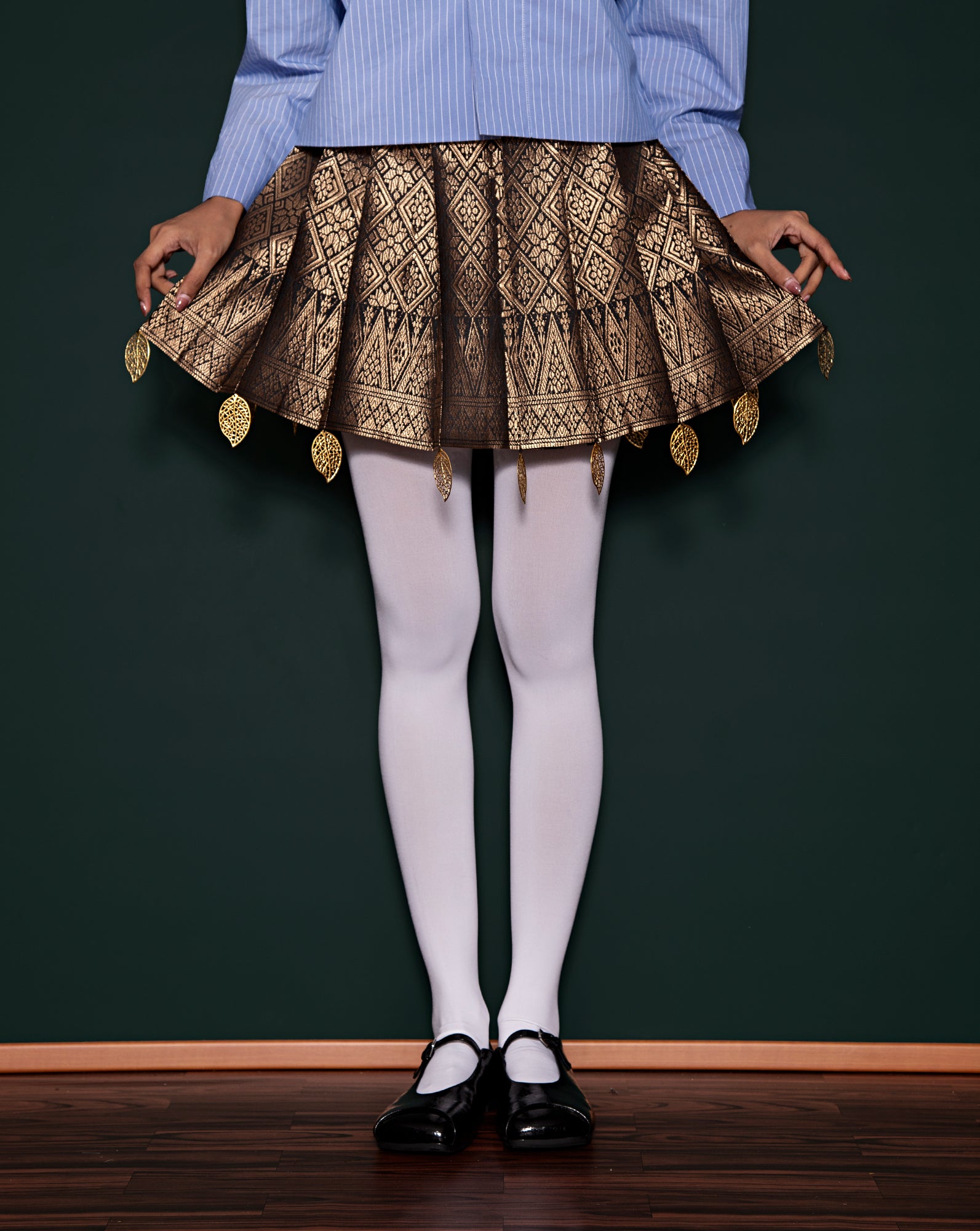 Pleated skirt (Bronze Songket)
