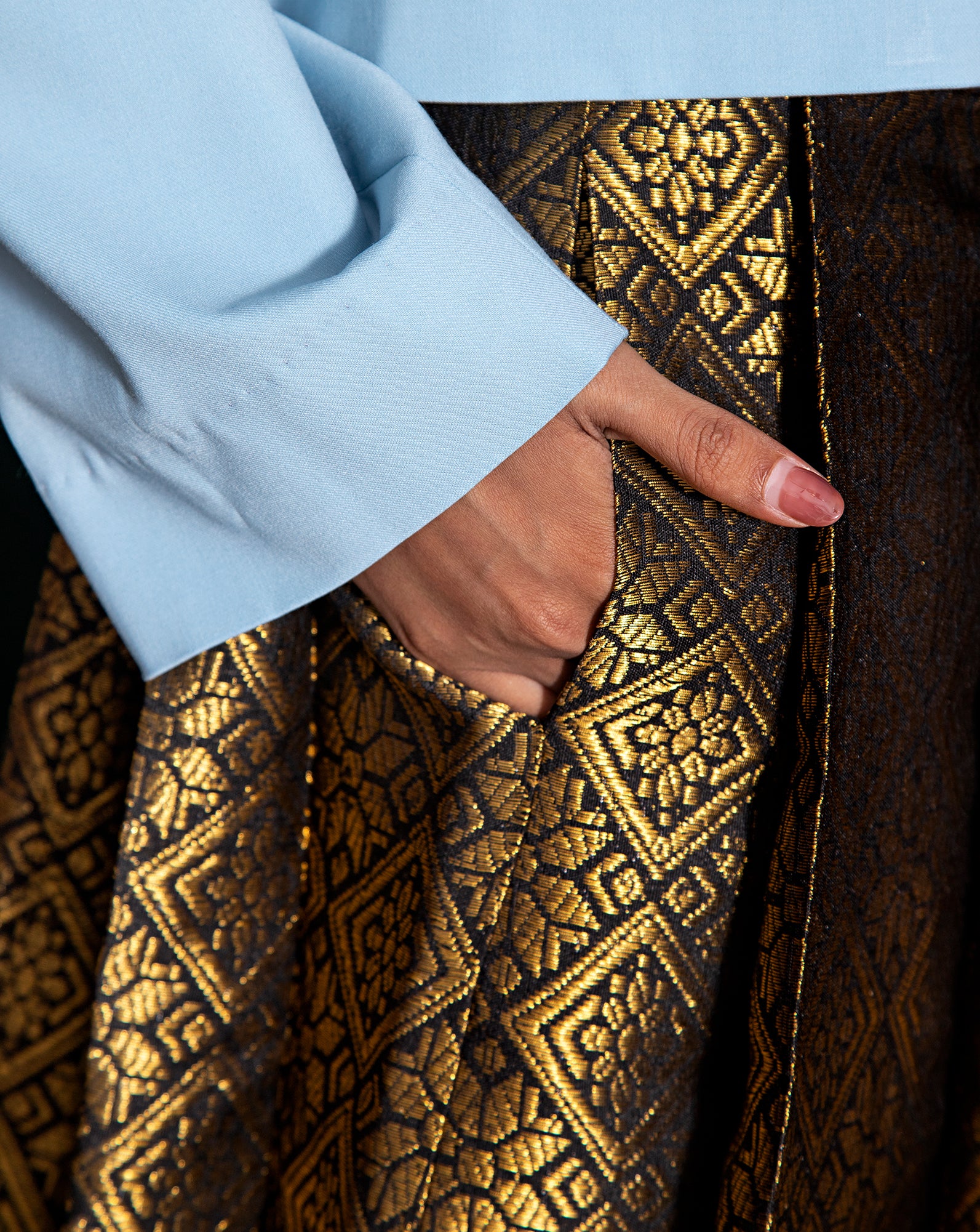 Kemeja Blazer Krop (Black) // Pleated Skirt (Songket)