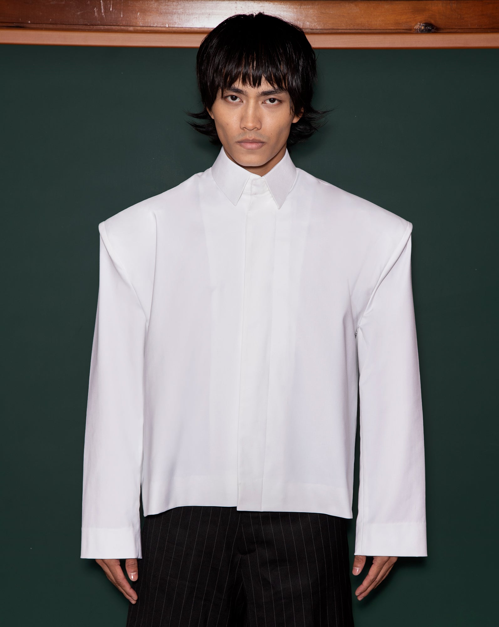 Kemeja Bahu (White)