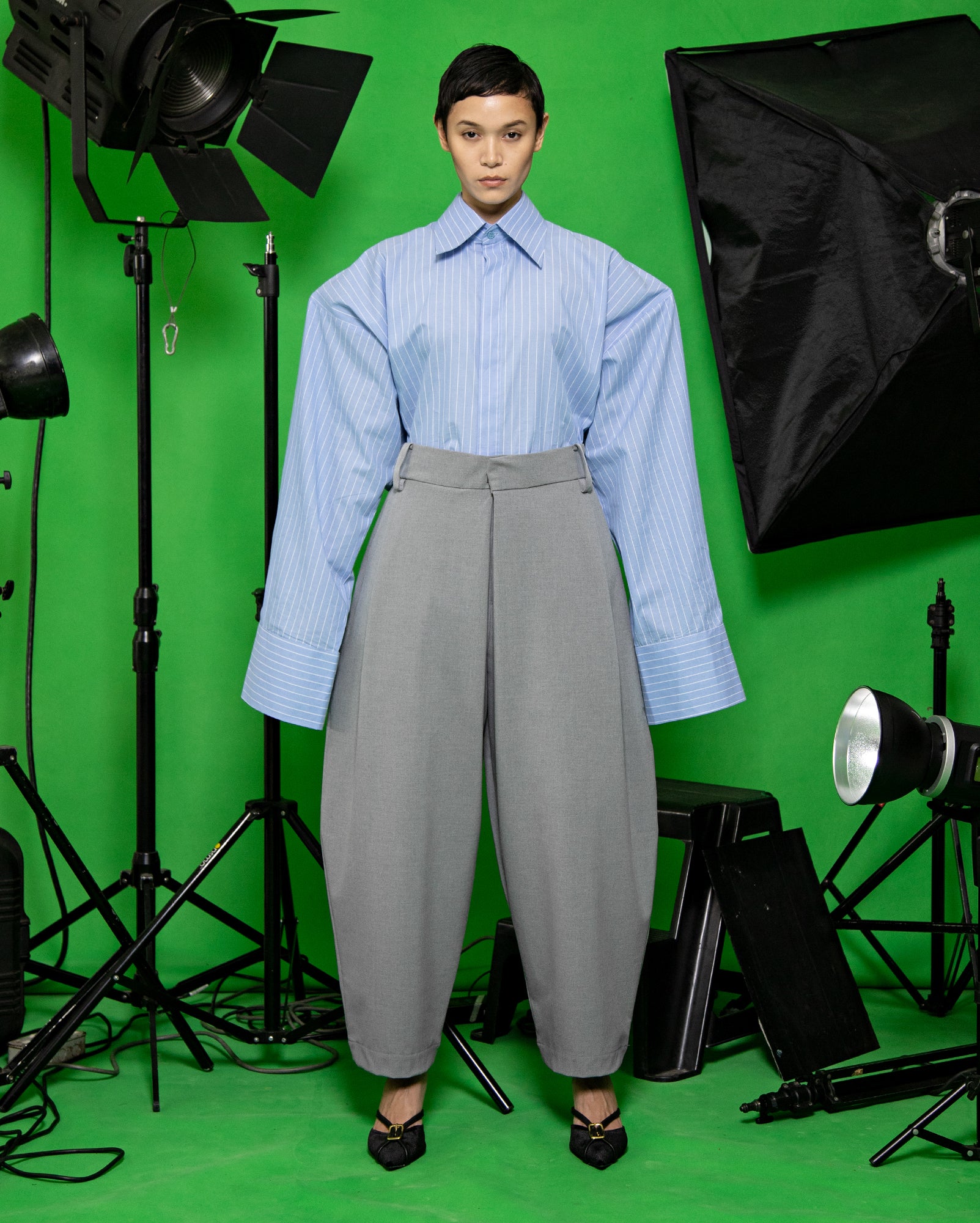 Kemeja Jalur Biru Putih