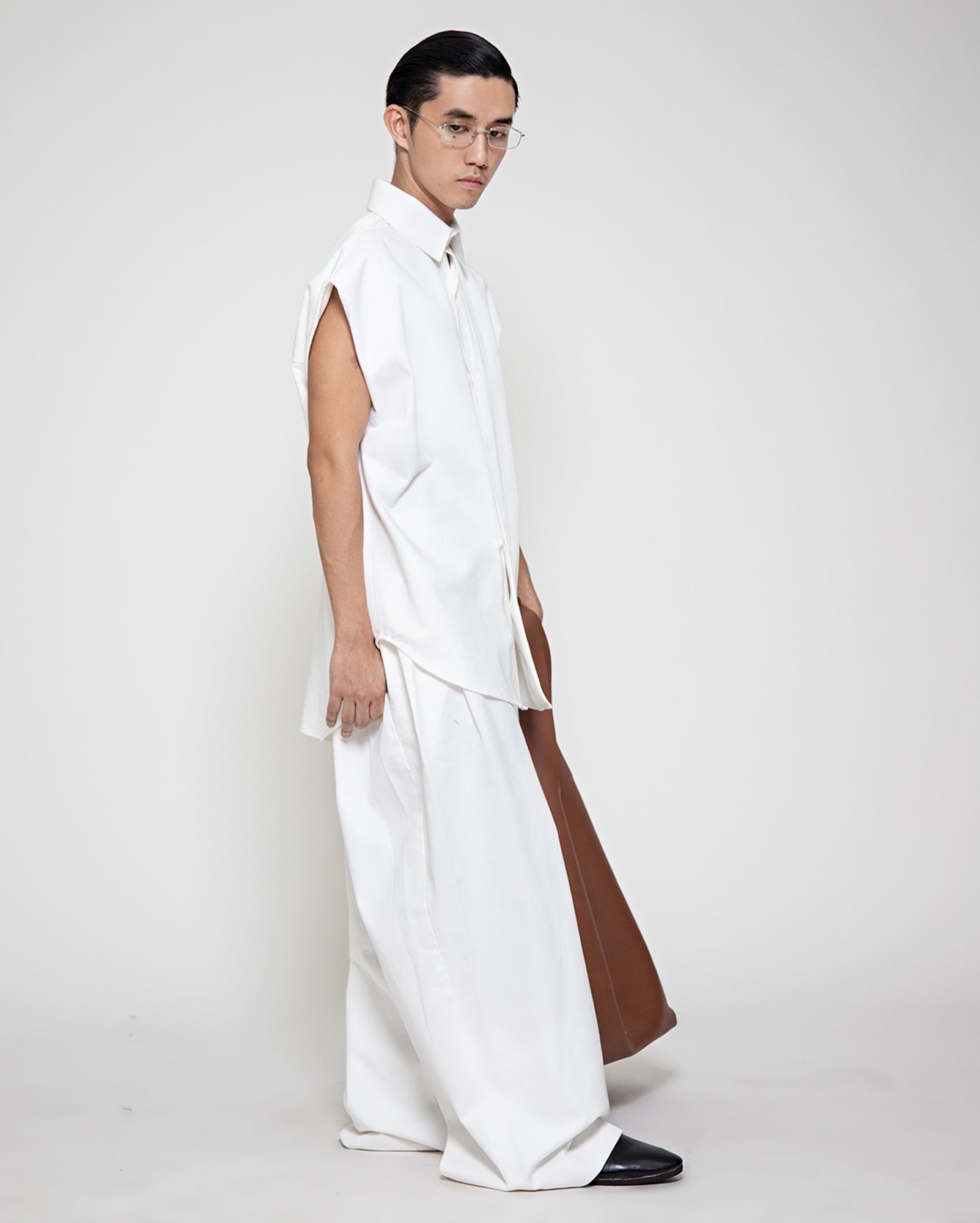 Ves Kemeja (White Cotton Twill) / Ramlee Pants (White)