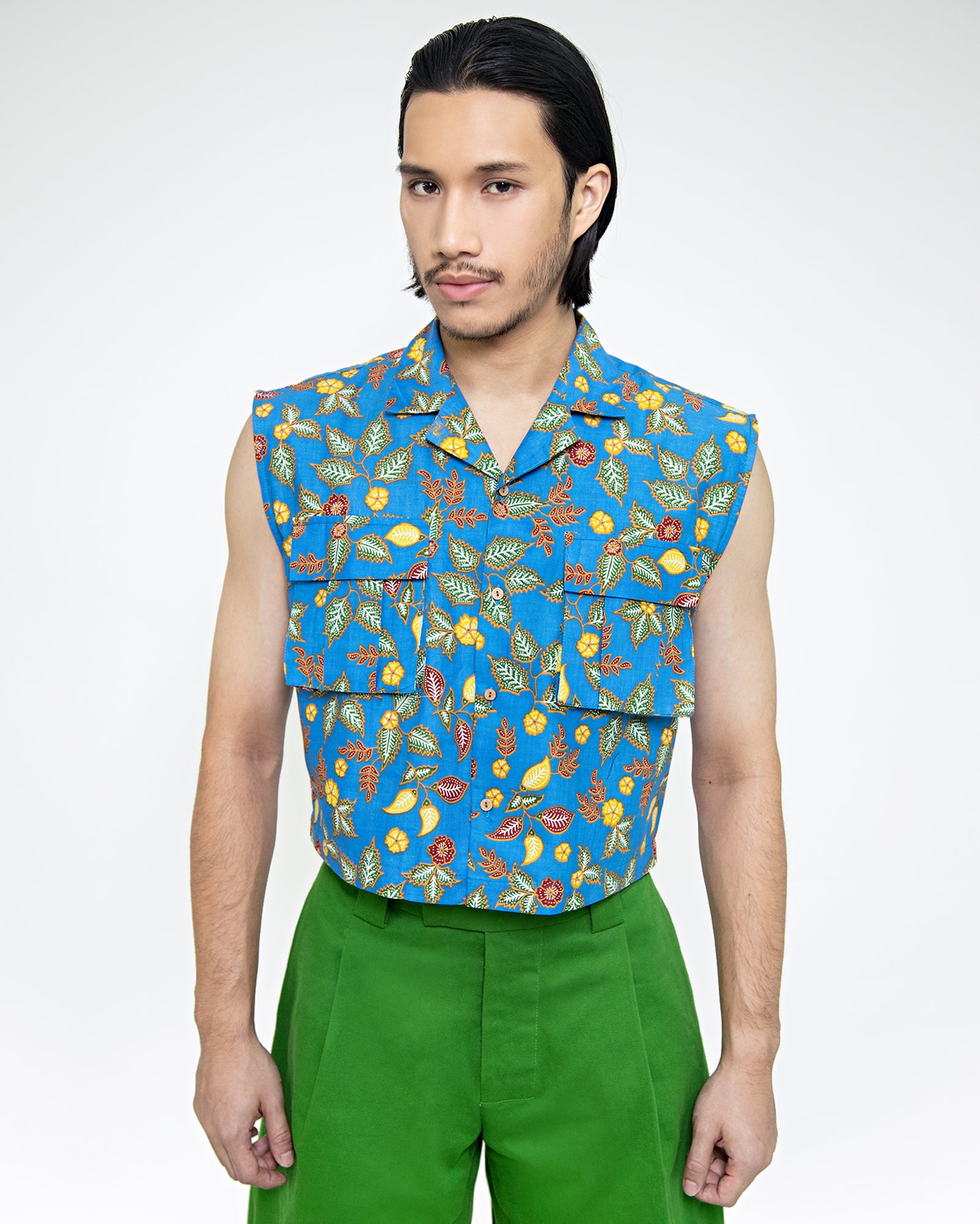 Baju Batik Krop Kargo (Blue) / Bermuda Shorts (Green)