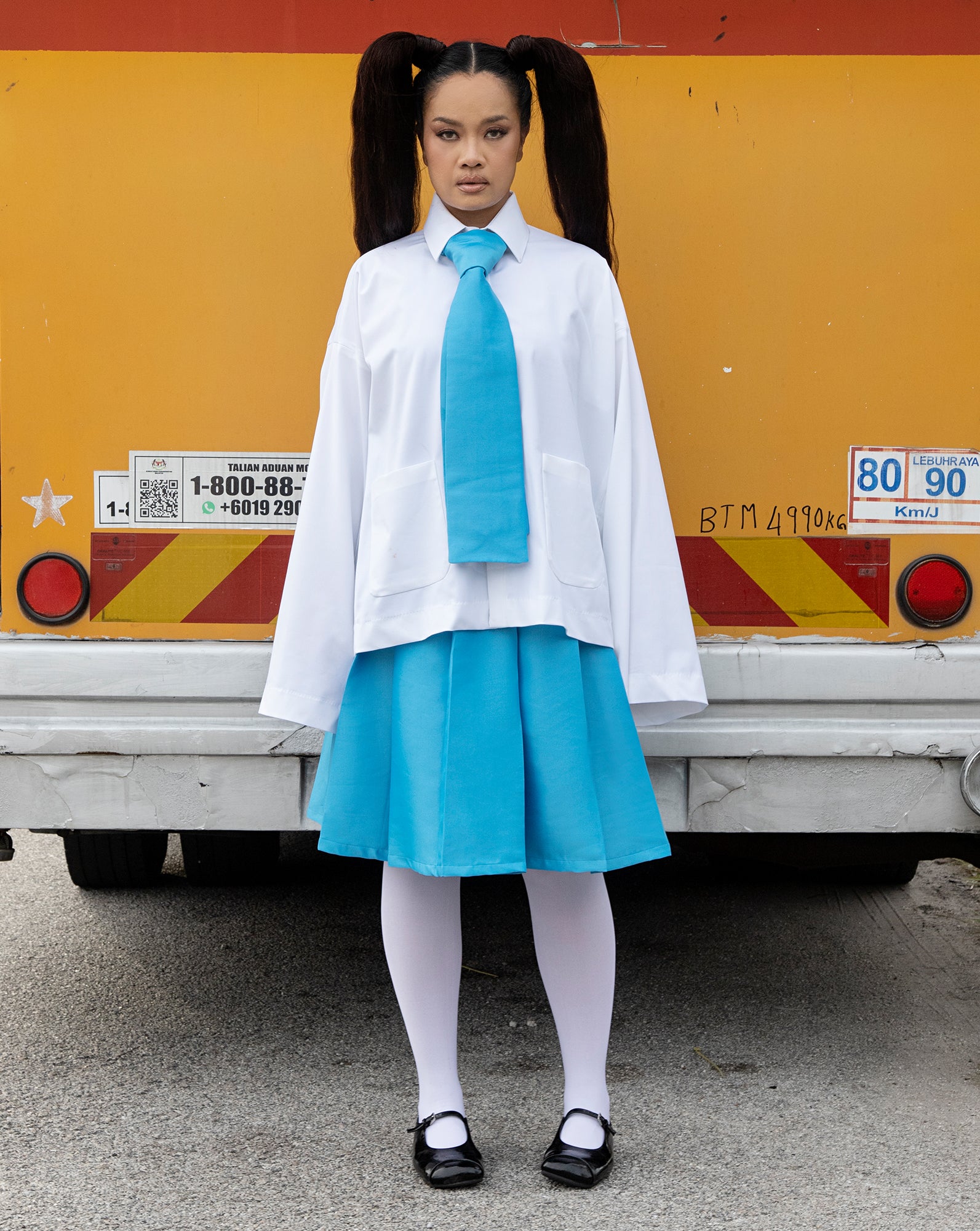 Kemeja Oversaiz (White) // Midi Skirt Sekolah (BEHATI Blue)