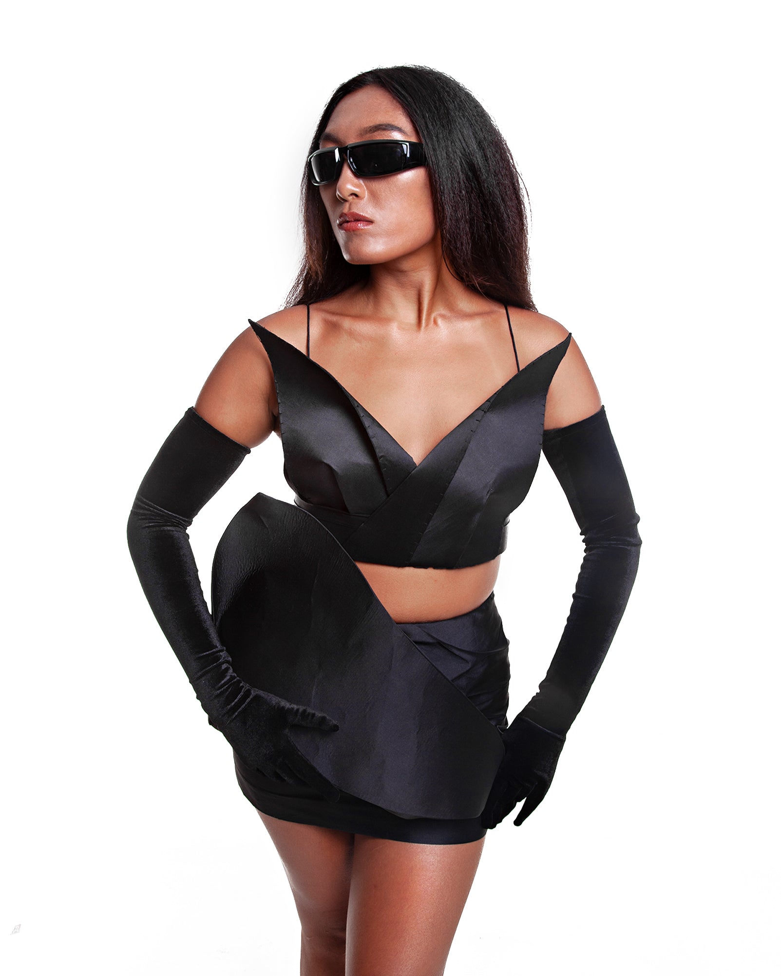 Pahlawan Tube (Black)