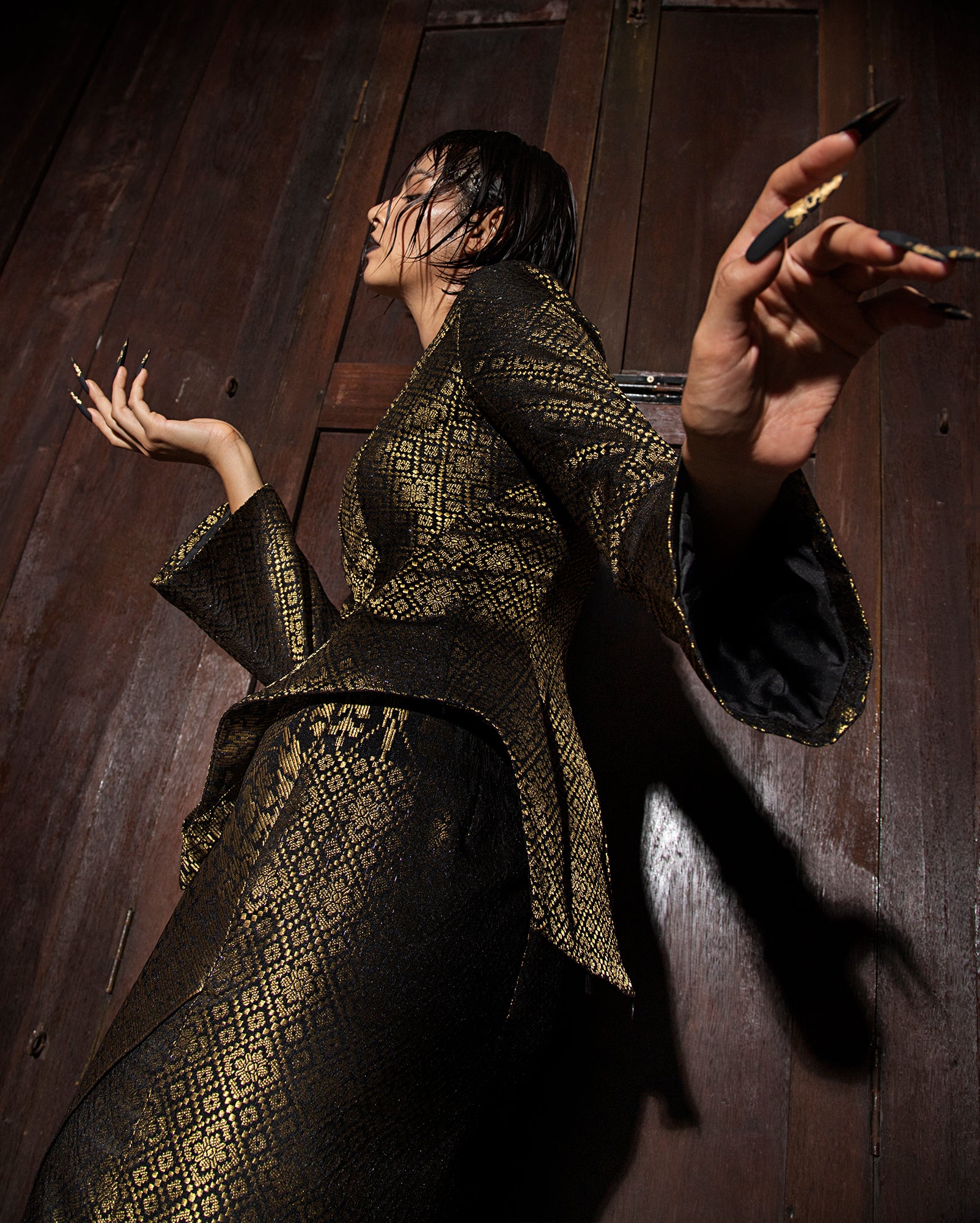 Kebaya Razor (Gold Songket)