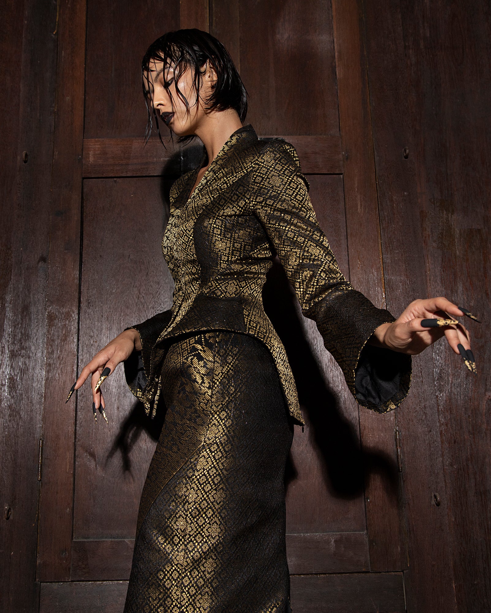 Kebaya Razor (Gold Songket)