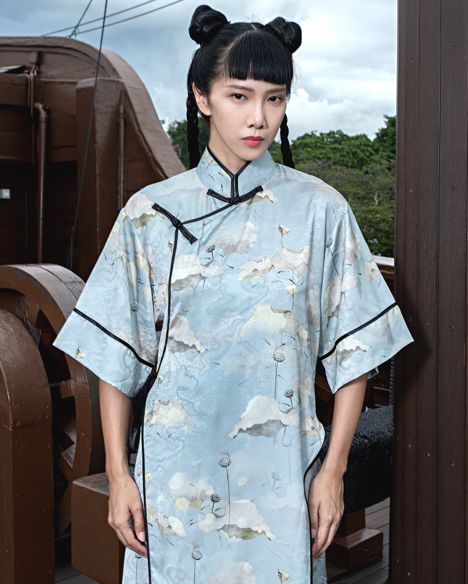 Cheongsam Lotus