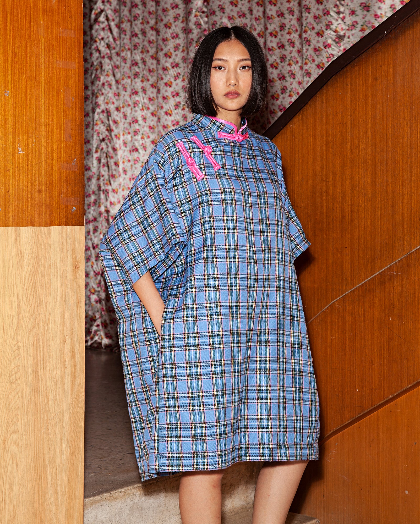 Cheongsam Oversaiz Pendek (Plaid)