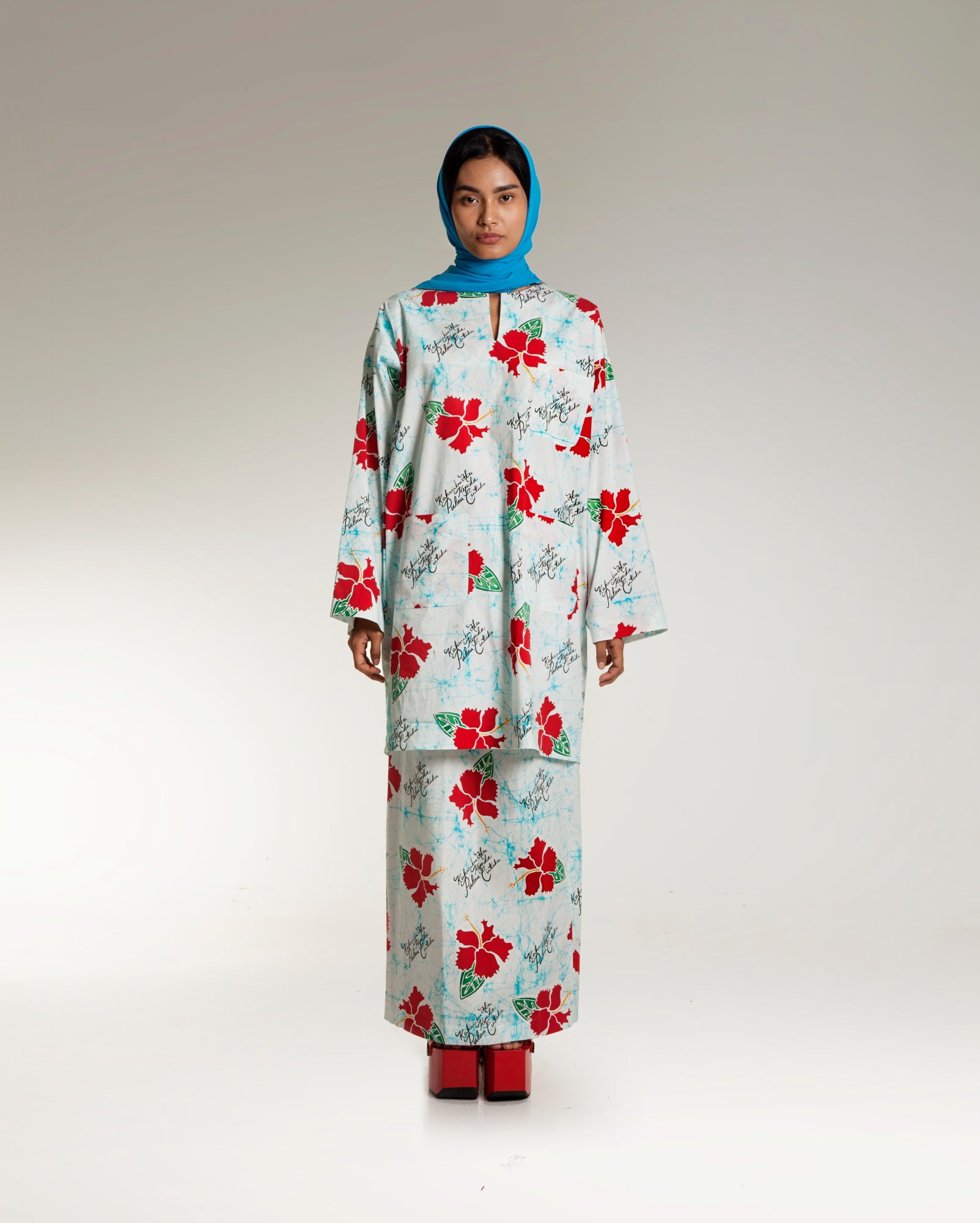 Kurung Batik Pulau Cinta Set
