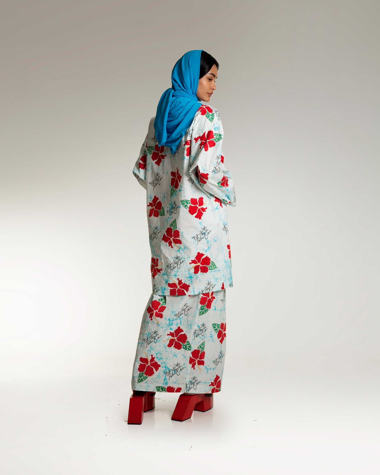 Kurung Batik Pulau Cinta Set