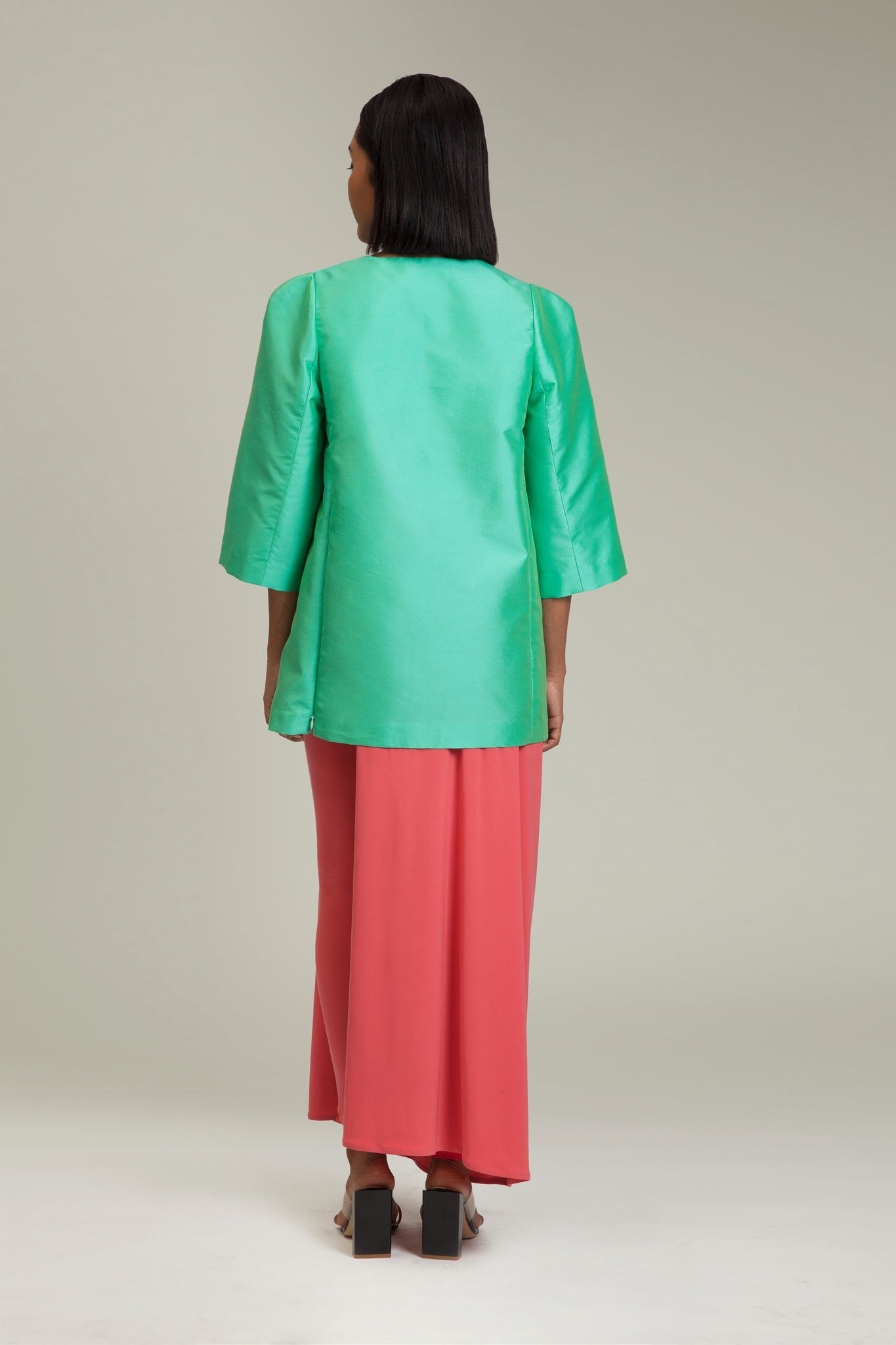 Daun Female Baju