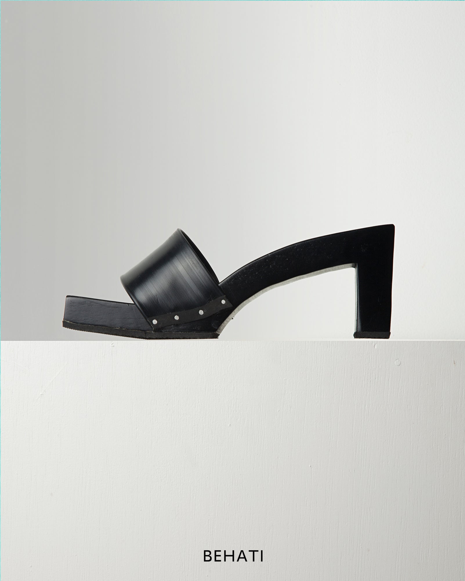 3" Terompah Heel in Black