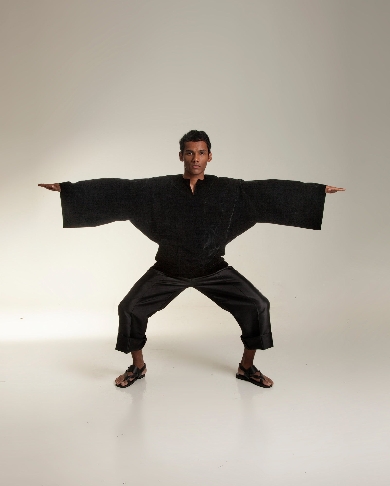 Baju Labuh Velvet (Black)